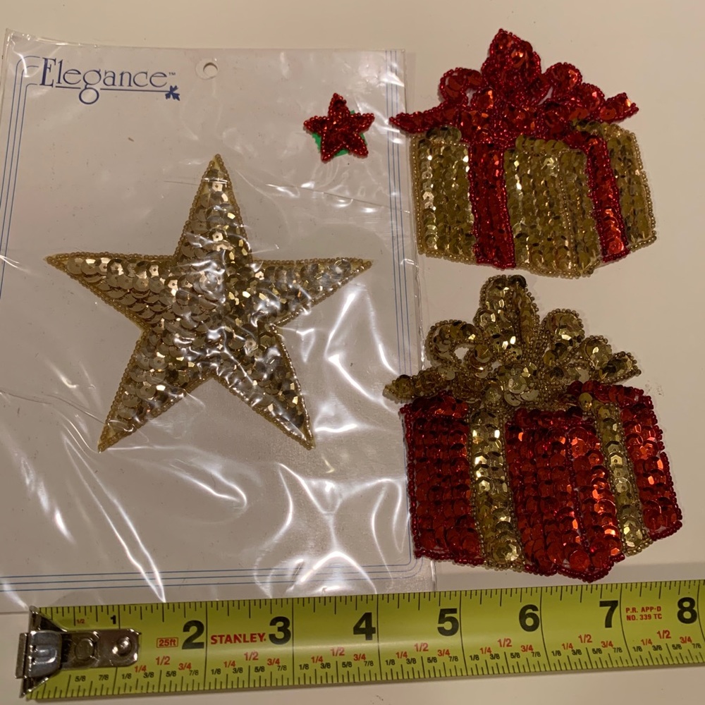 SET OF FABRIC APPLIQUÉS.